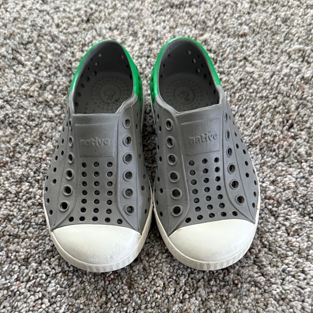 Native Shoes Kids Gray and Green Water Shoes